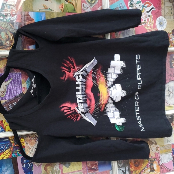metallica Tops - •metallica shirt